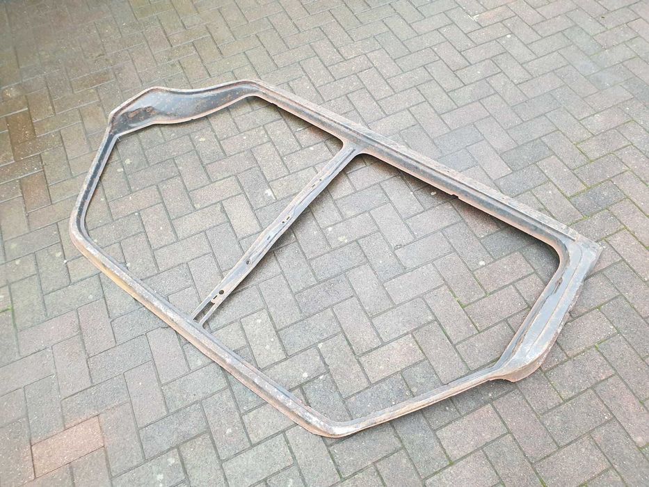 Fiat 125p FSO boki próg fala błotnika bok słupek ramy drzwi progi Lewy