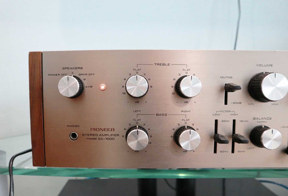 Усилитель Pioneer SA-1000 Япония 220В