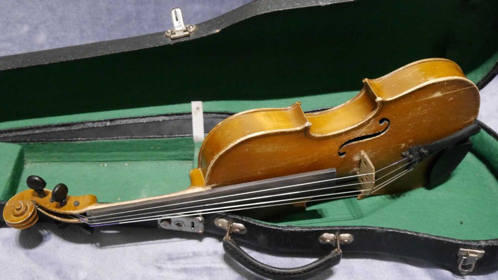 Skrzypce vintage w zielonym aksamicie, ponad 50 lat, kolekcjonerskie