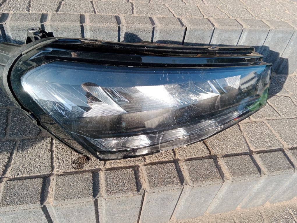 SKOda Fabia IV lampa przód prawa