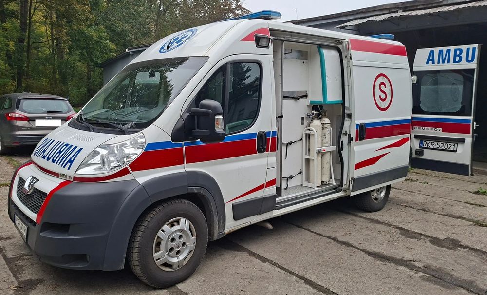 Peugeot Boxer  Peugeot Boxer Karetka Ambulans