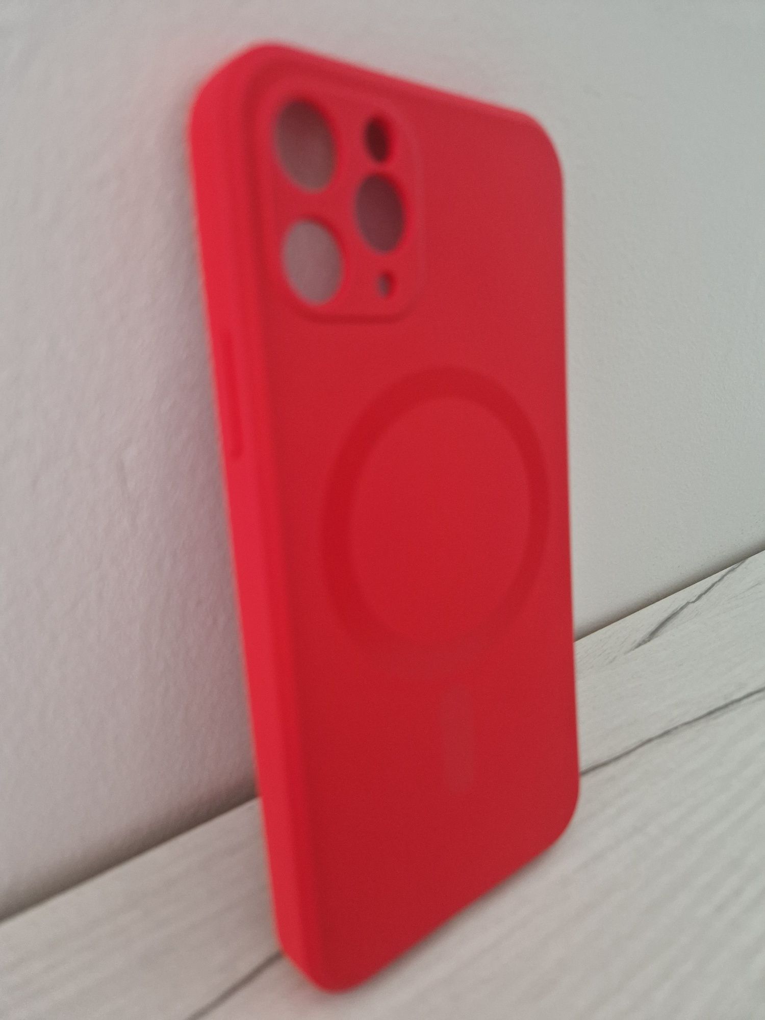 TEL PROTECT MagSilicone Case do Iphone 11 Pro Czerwony