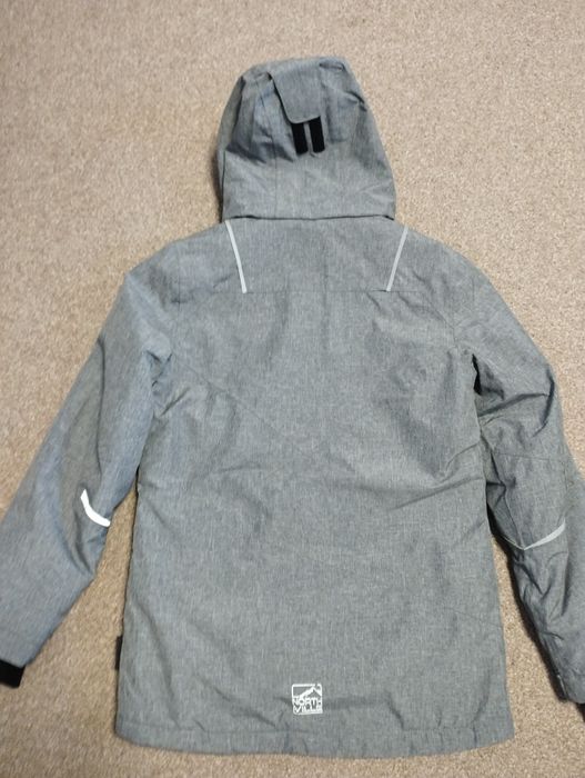 Курточка для дівчинки.