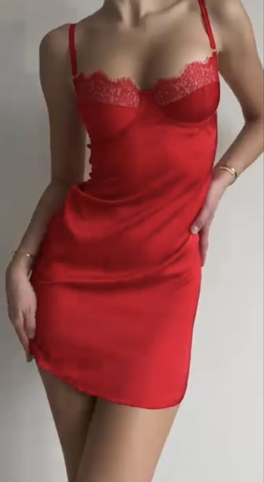 Червона Сорочка з мереживом (білизна)