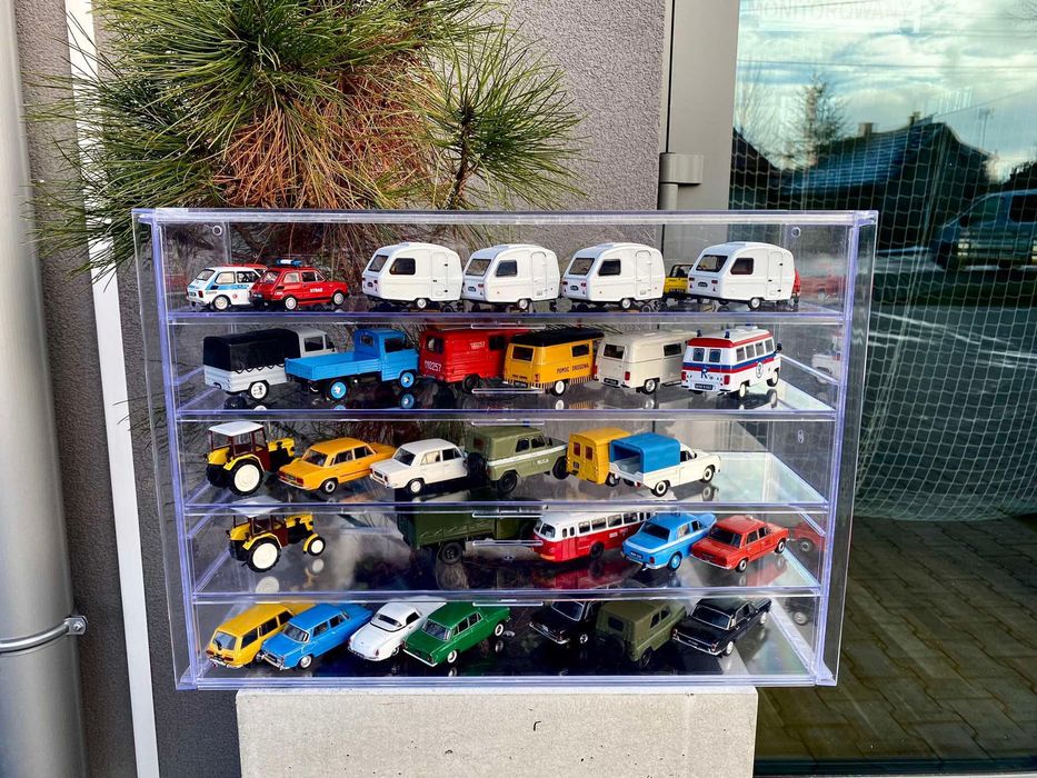 Gablotka pleksi na modele aut PRL,ciężarówki,autobusy