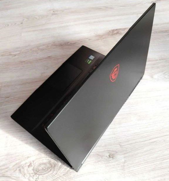 MSI TOP Laptop do gier GTX 1650 4GB | DDR4 | SSD