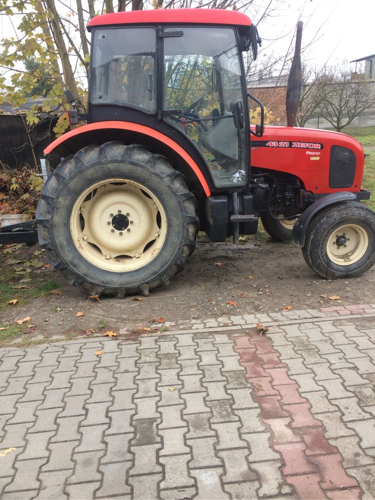 Ciagnik rolniczy Zetor 4321