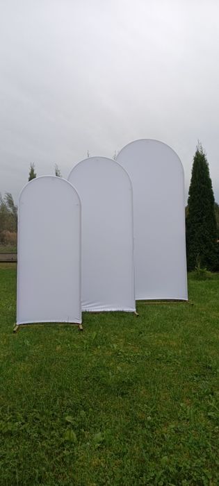 Wynajem stelaży na ściankę dekoracyjną