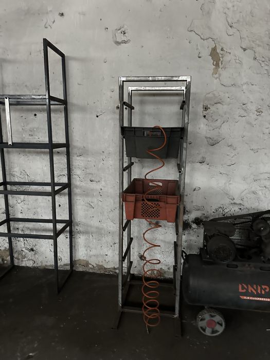 Стілажі жалізні з