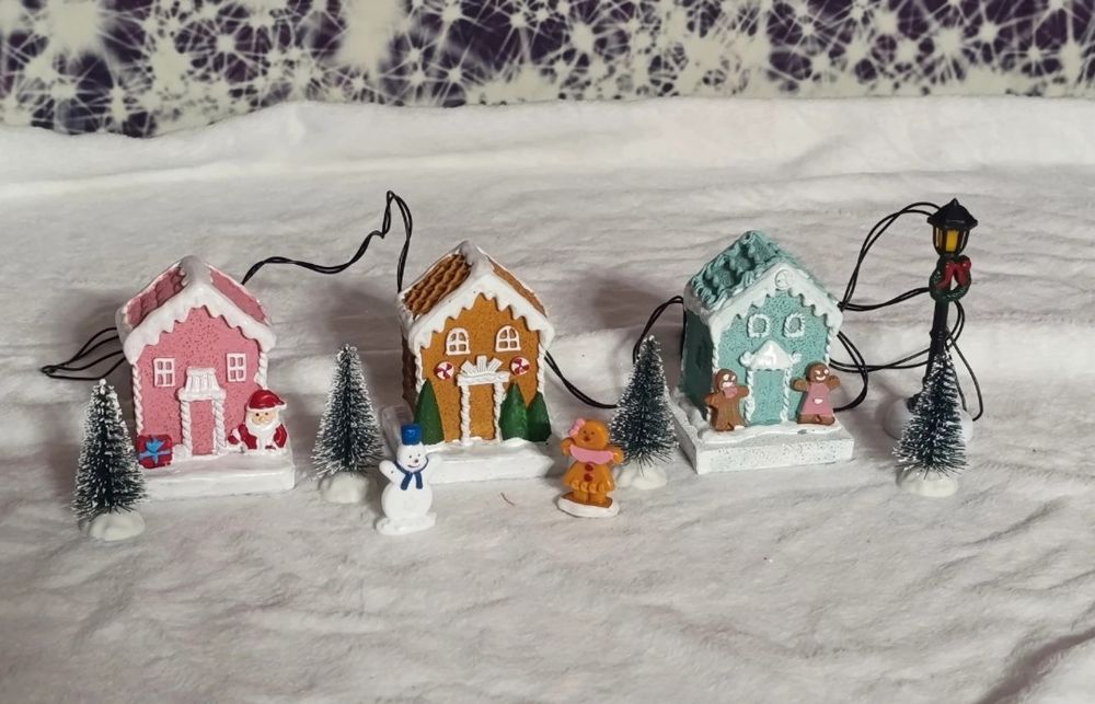 Magic Village – Świąteczna Uliczka LED - 10 elementów