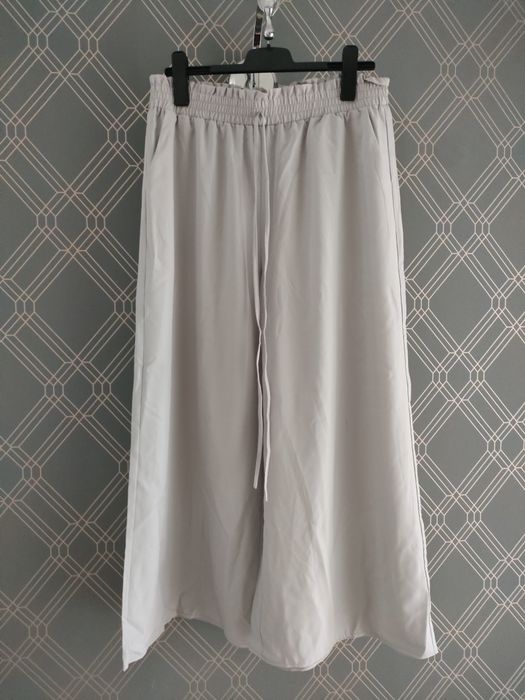 Luźne spodnie r. XL nowe