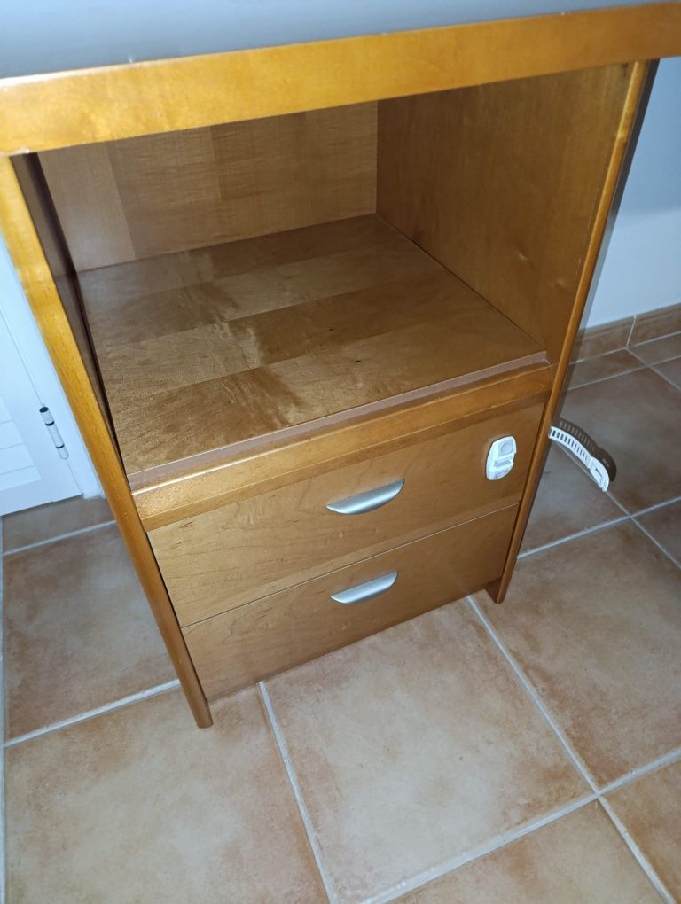 Secretária cor cerejeira