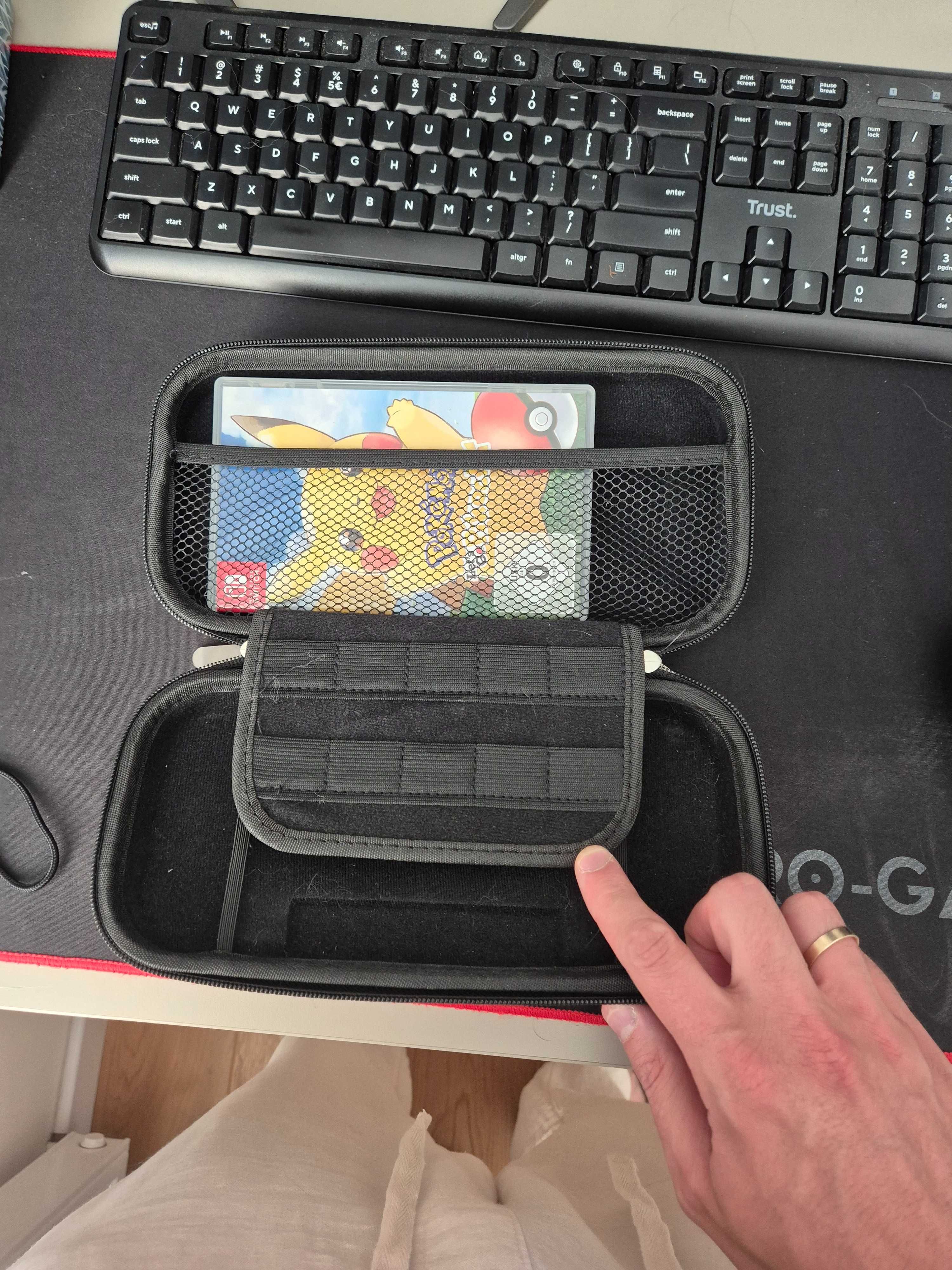 Nintendo Switch V2 [alternatywny dock] + Pokemon Let's Go Pikachu!