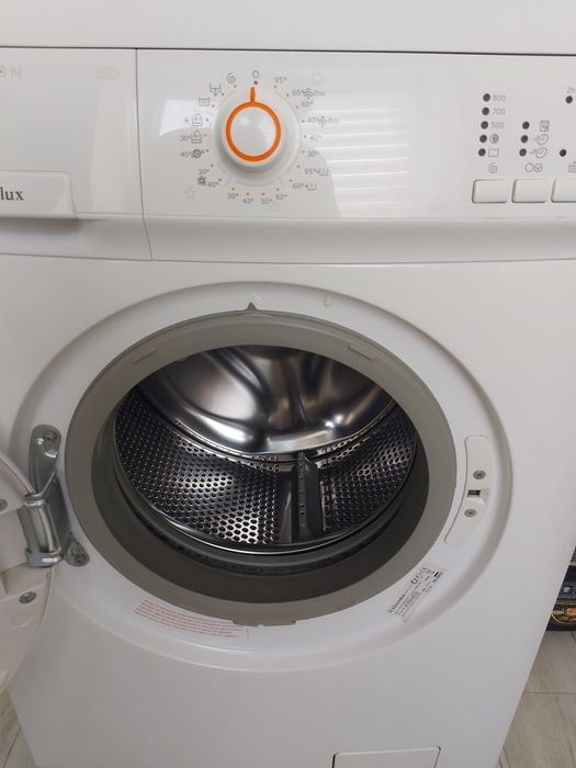 Пральна машинка автомат