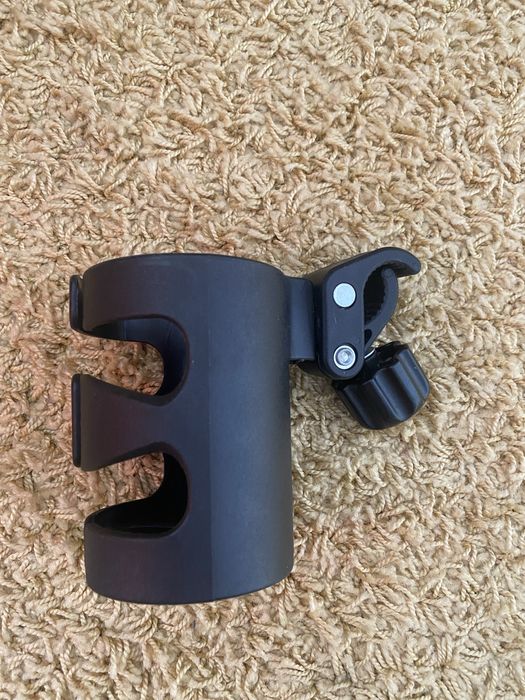 Універсальний тримач бутилочки чи стакана для коляски