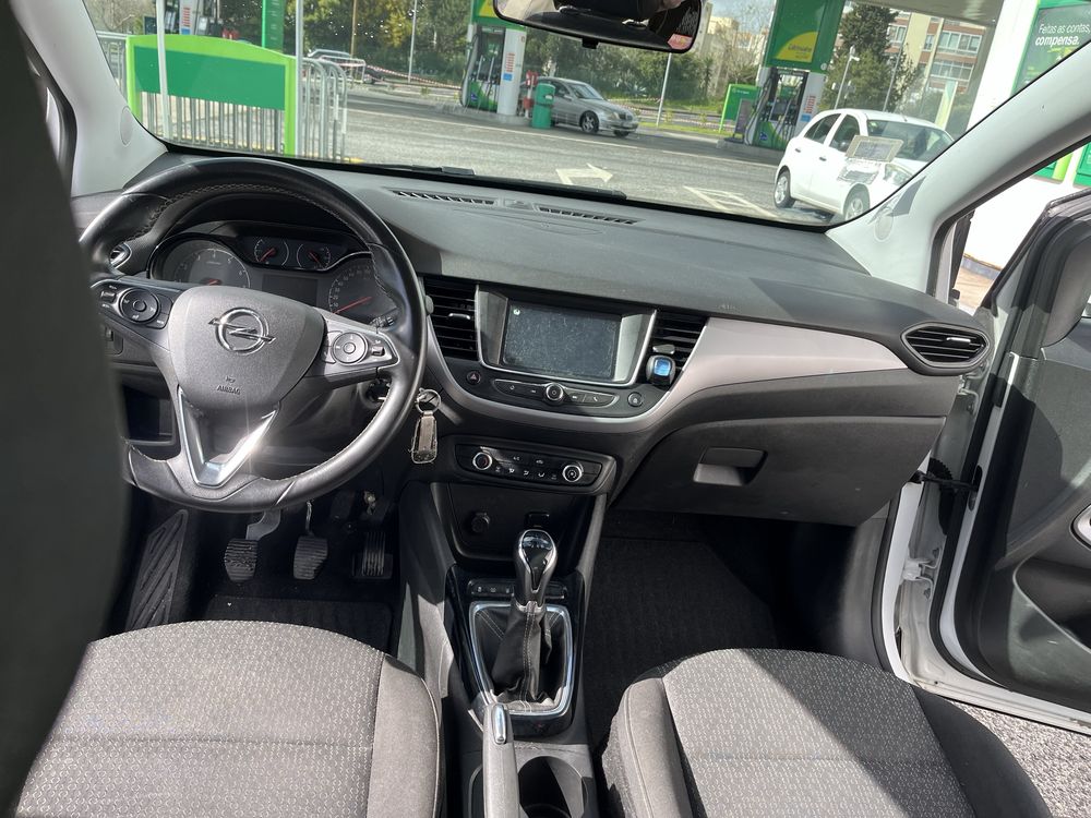 Opel crossland X 1.2 edition   -Gozolina - 4 portas - de junho de 2018