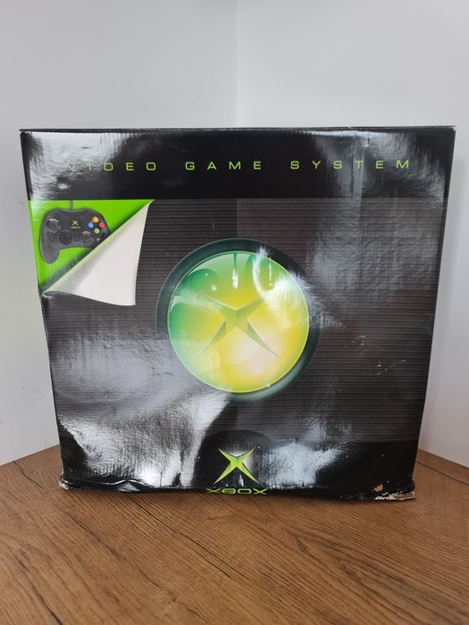 Xbox classic konsola plus karton plus kontrolery