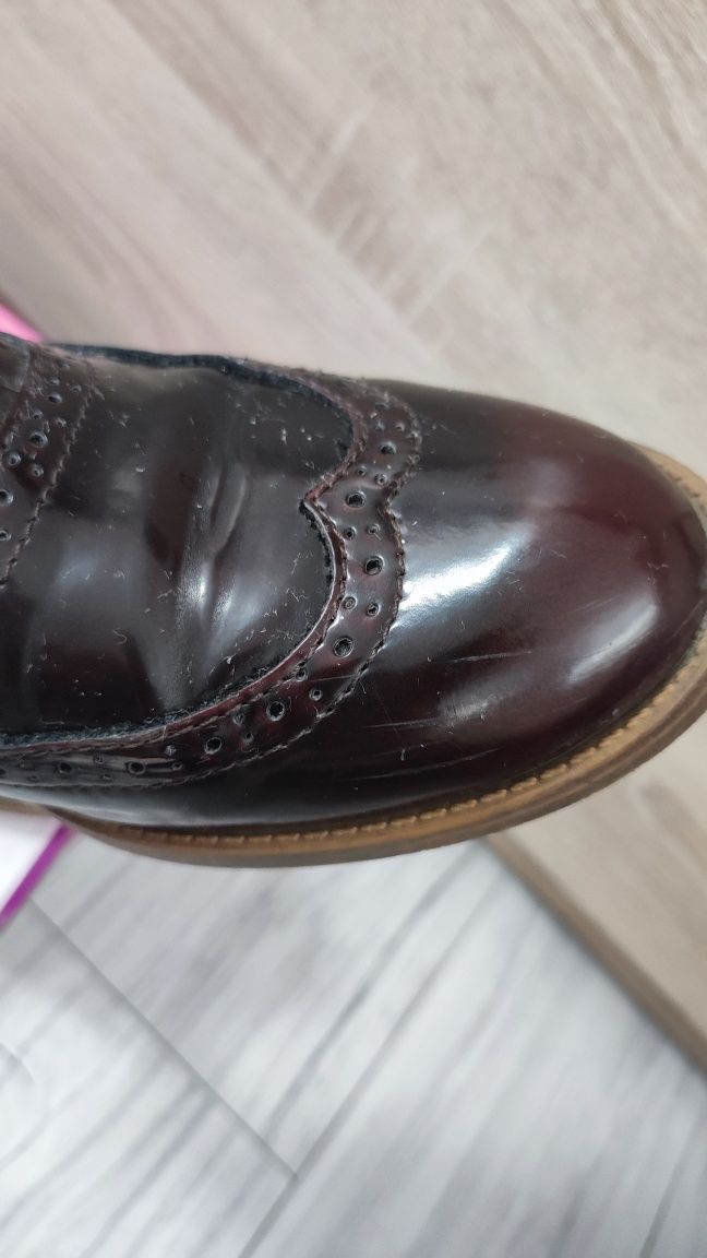 Półbuty, buty lakierowane, damskie oksfordki, oxfordy 39.