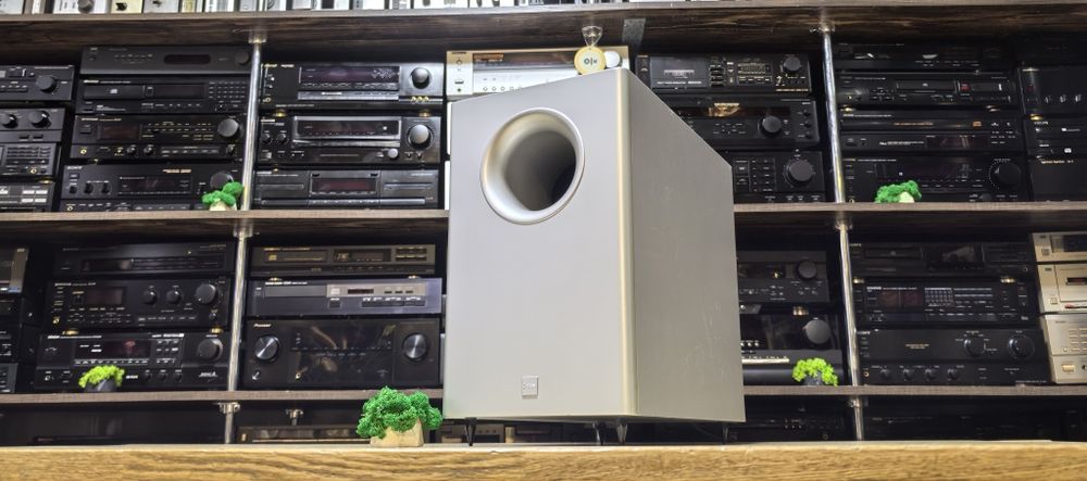 Активний сабвуфер Canton CD1SC