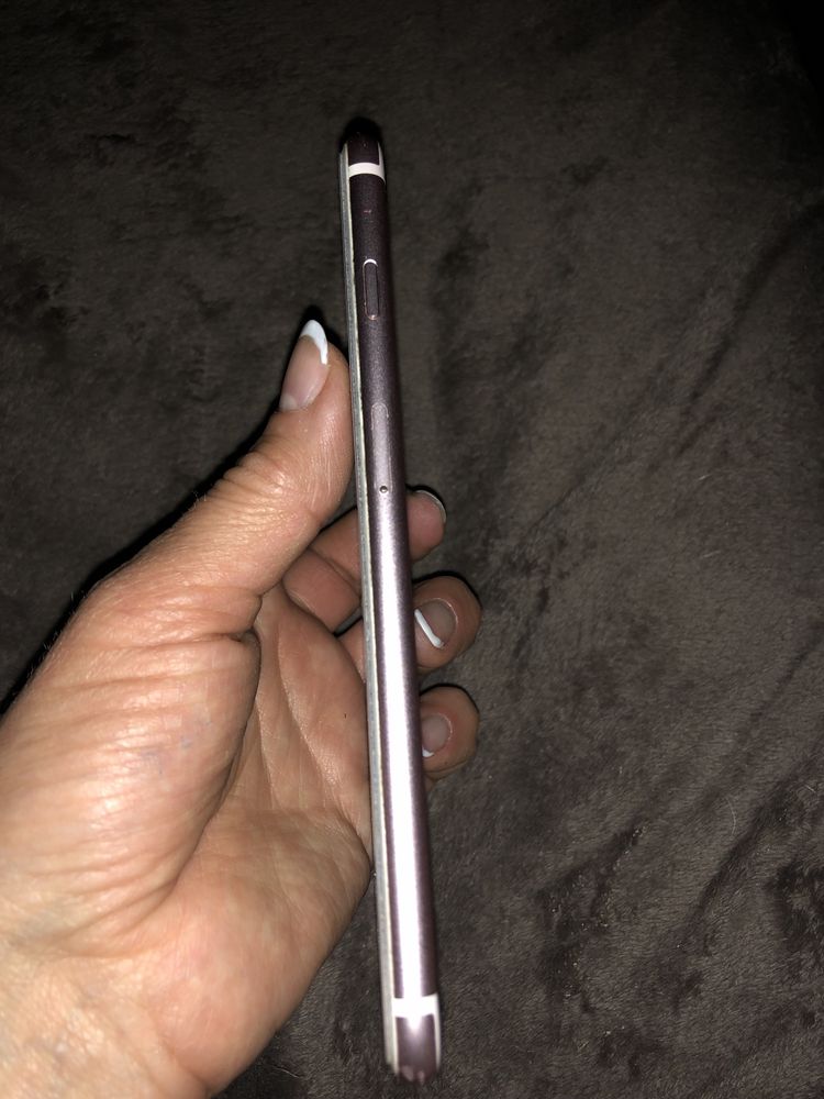 Продам айфон 6s +