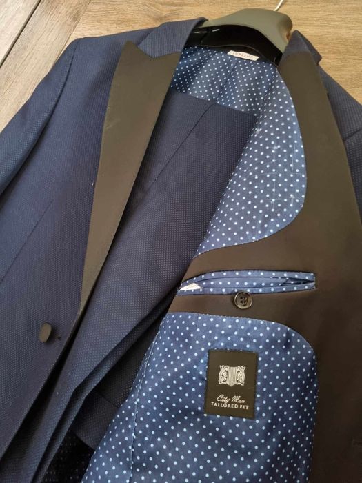 Smoking garnitur komunijny , weselny