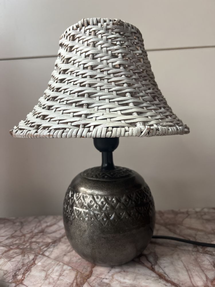 Slodka orientalna mosiężna lampka rattanowy abazur