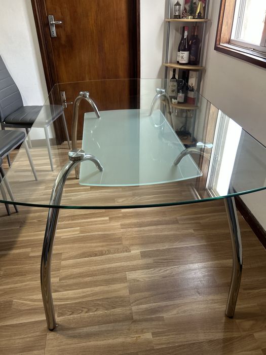 Mesa de jantar e cadeiras 6 lugares