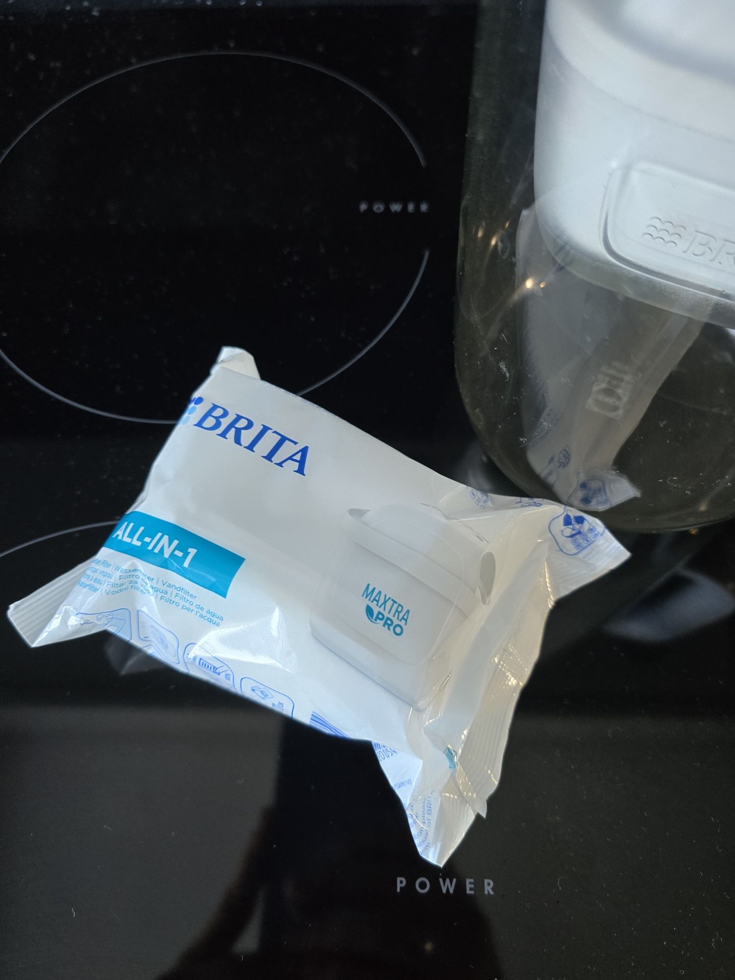 BRITA LED Maxtra Pro Blue szklany dzbanek 2,5 l