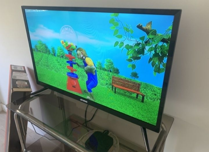 TV LED 32" c/ HDMI nova