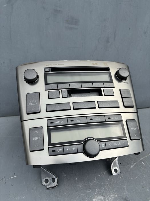 Radio Toyota Avensis T25