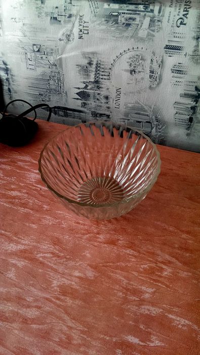 Салатница СССР винтажная штампованный хрусталь с клеймом в новом сост.