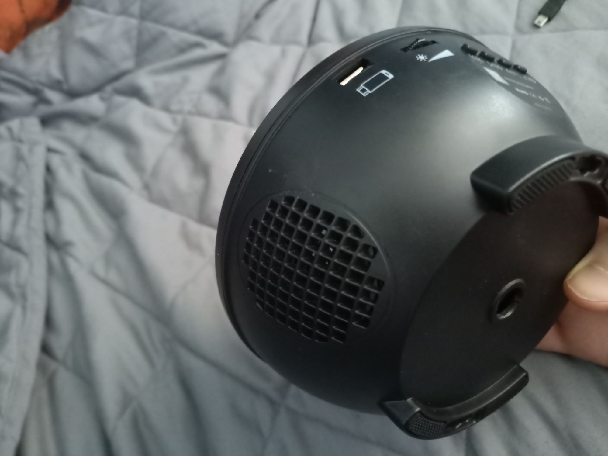 Projektor/Lampka/Głośnik bluetooth usb