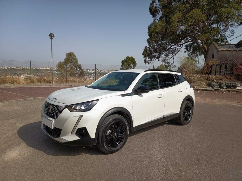 Peugeot E-2008 Allure