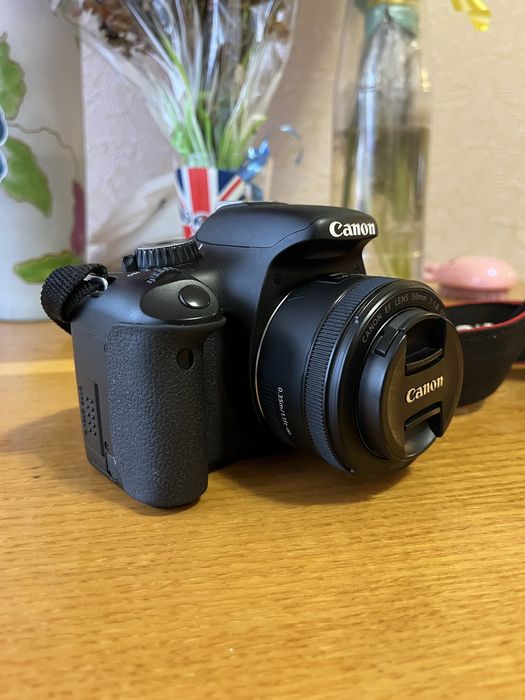 Фотоапарат Canon 550D