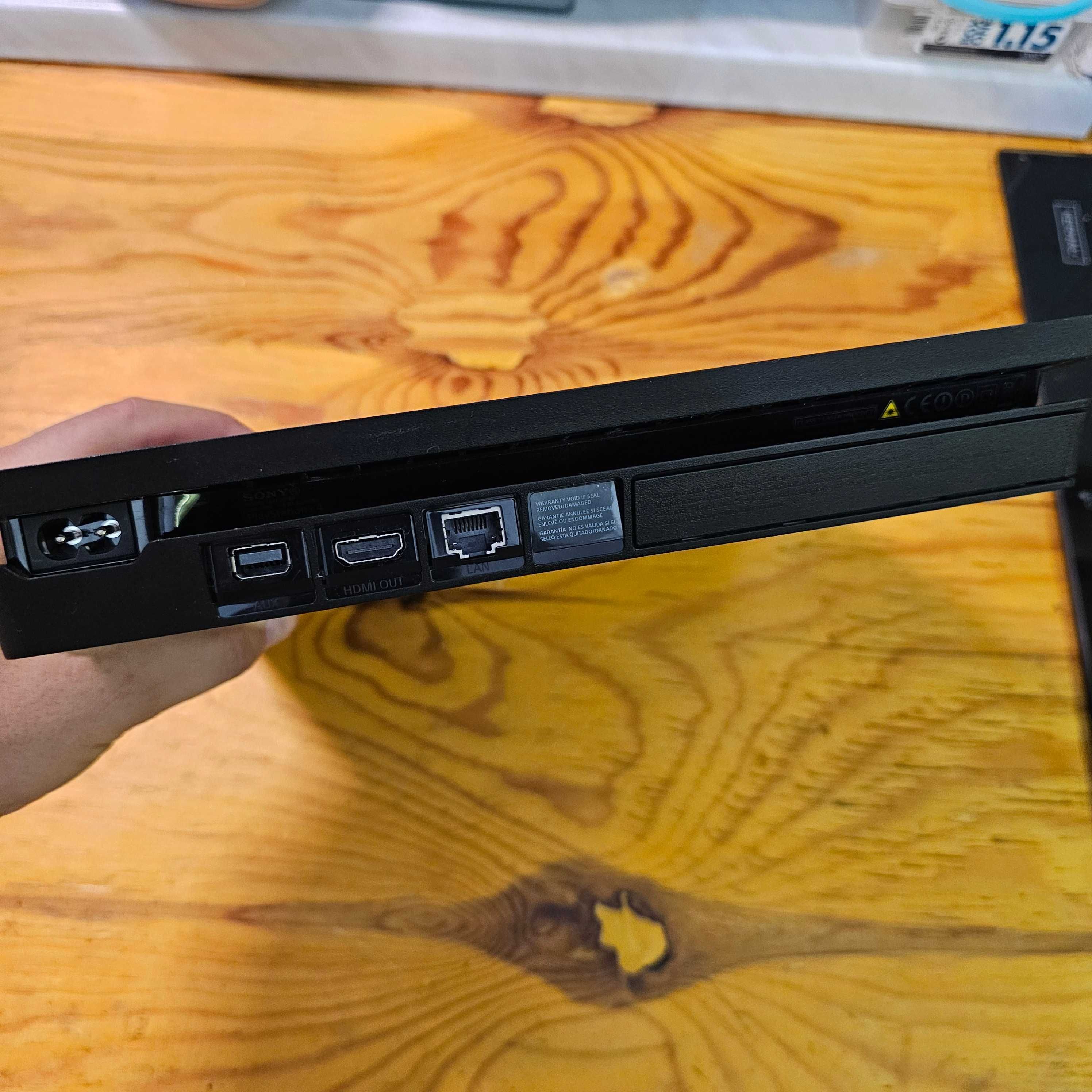 Konsola PLAYSTATION 4 PS4 SLIM 1TB 1x Kontroler HDMI Stan Bdb+ 9/10