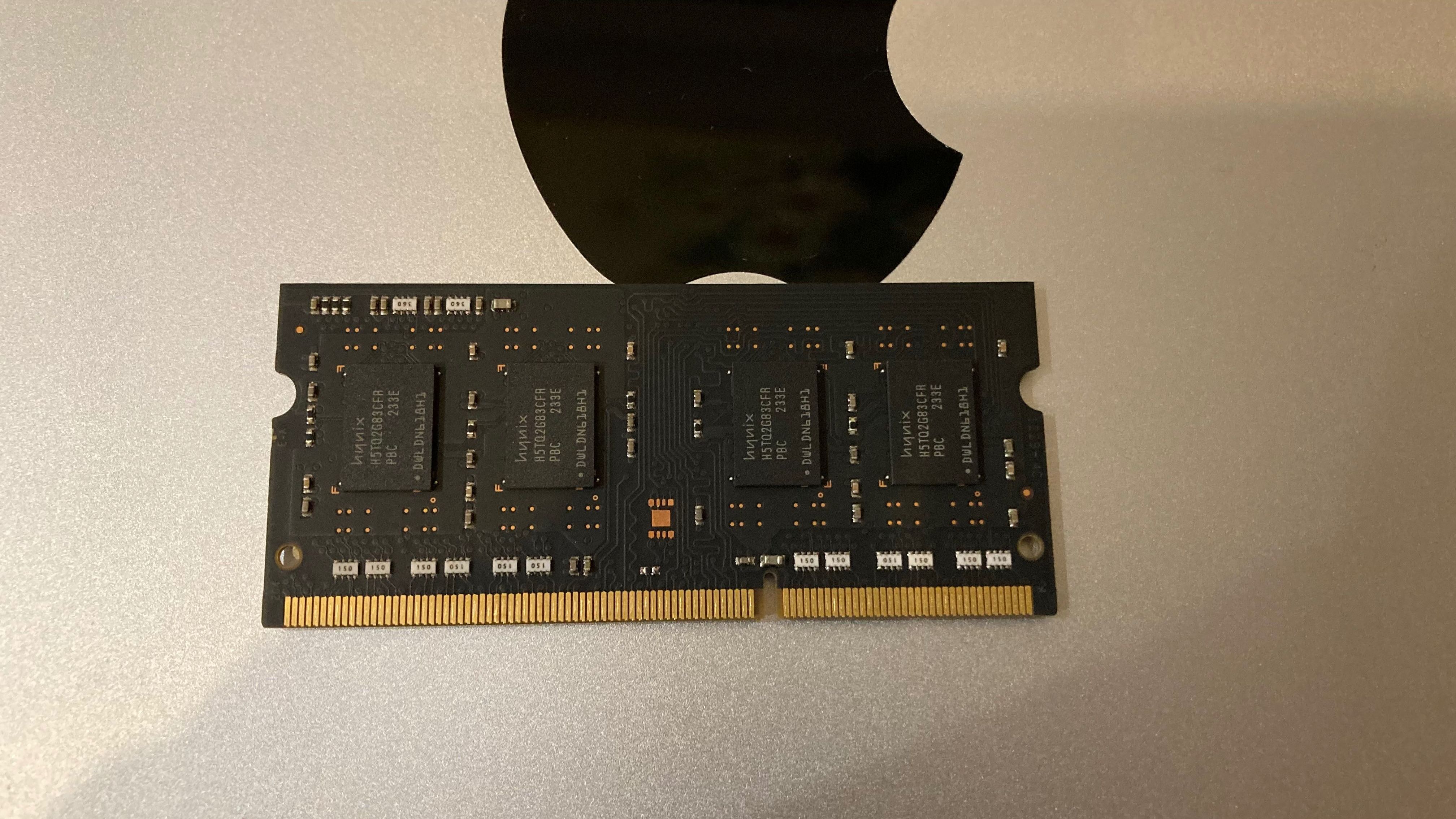 ОЗУ So-dimm Hynix 4 Gb DDR 3 1600 Apple