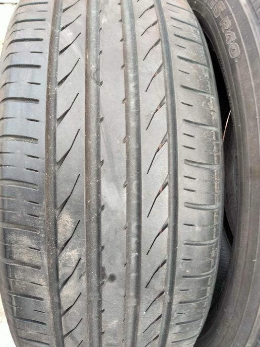 215 50R18 da Toyo