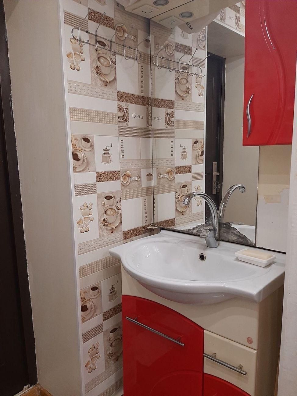 Продам классную  коммуну на Черемушках  (671-963)