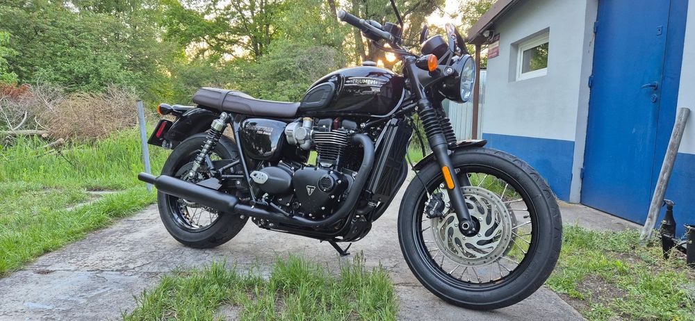 Triumph Bonneville Stan bardzo.dobry,mały przebieg.