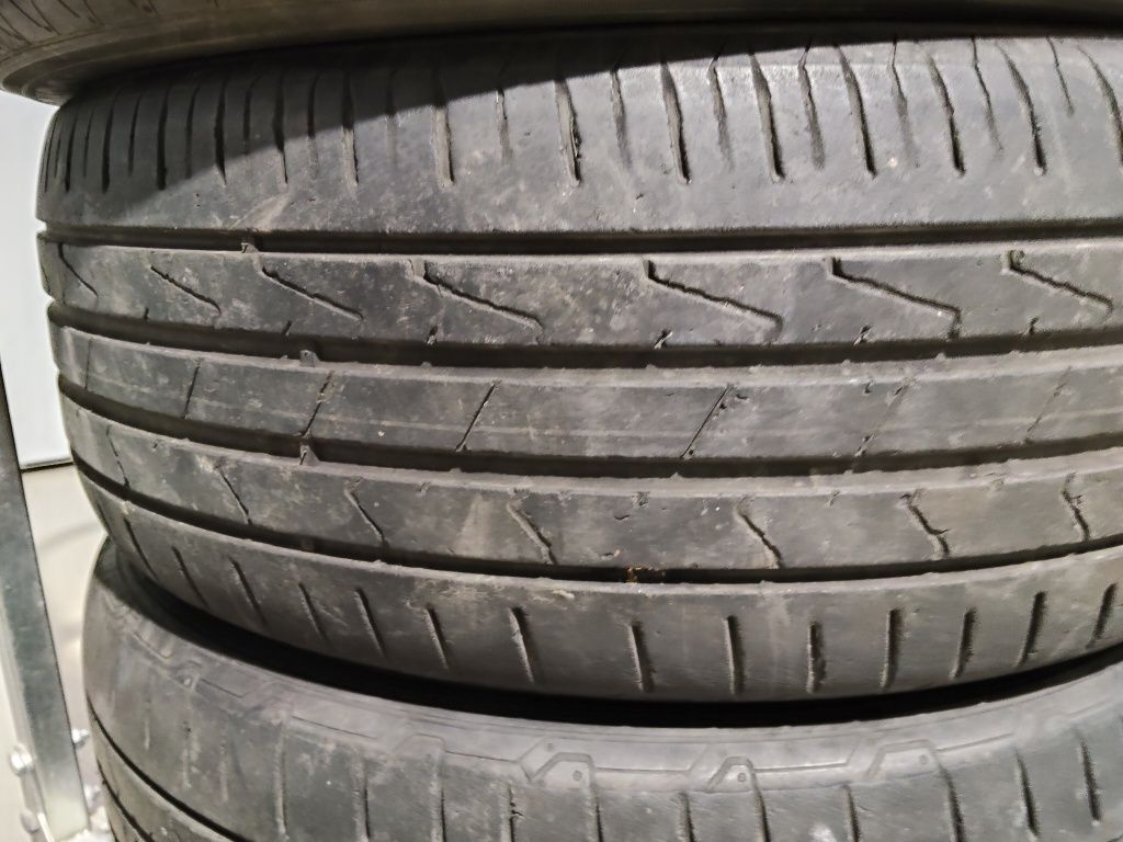Vendo pneus 205 55 r17