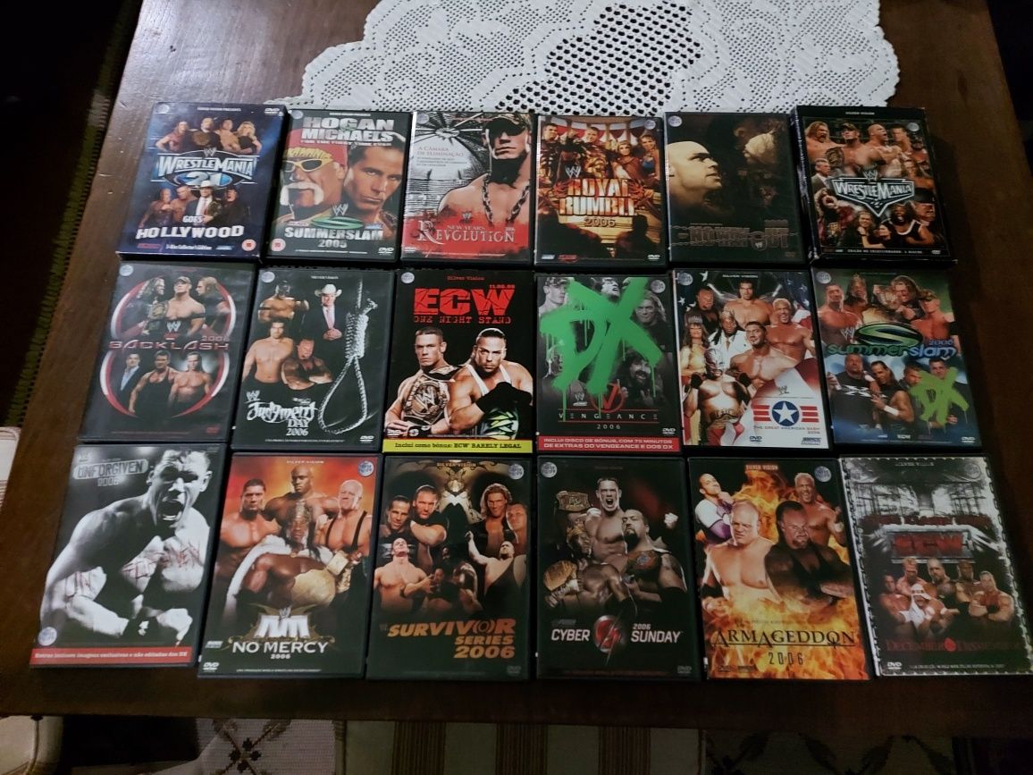 Vendo DVDs da WWE