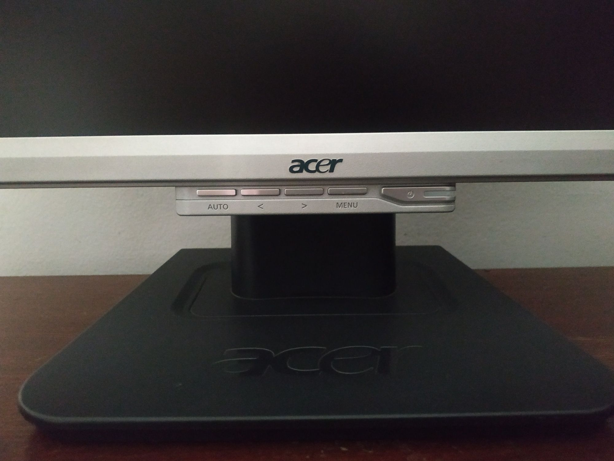 Monitor Acer 19"