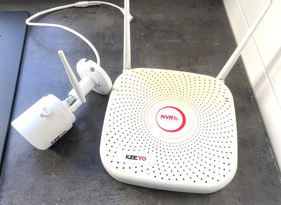 Rejestrator cyfrowy LV-NVR441W z dyskiem + kamera WiFi