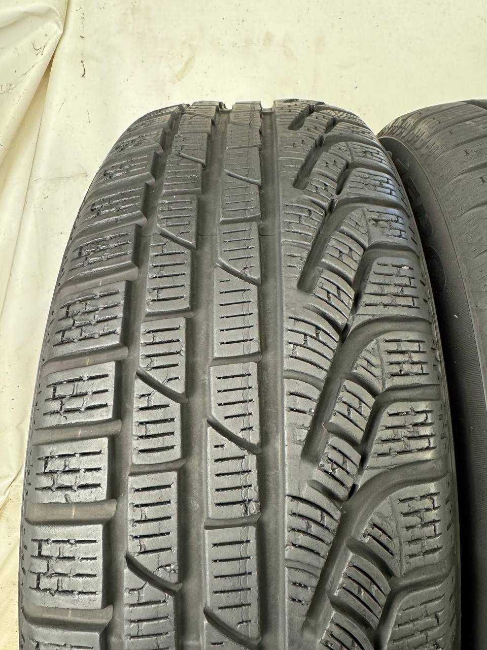 205/55/17 R17 Pirelli Sottozero Winter 210 91H RF 4шт Зимова б/в 6,5мм