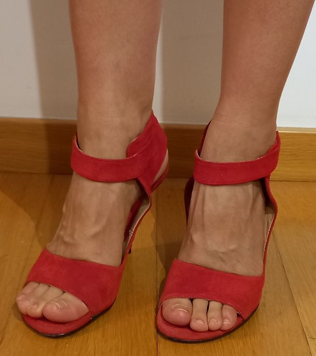 Sandálias vermelhas Fátima Lopes, "pele de pêssego", tam 38 grande