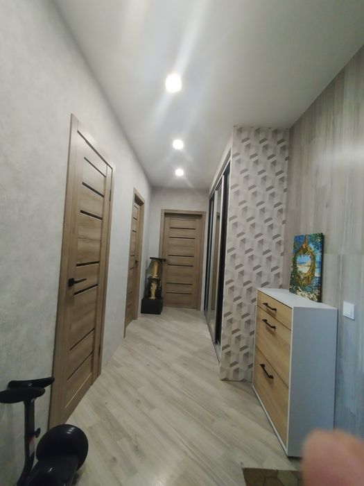 ЄОселя ВПО! Двокімнатна квартира з ремонтом! Кухня-20,4м2!