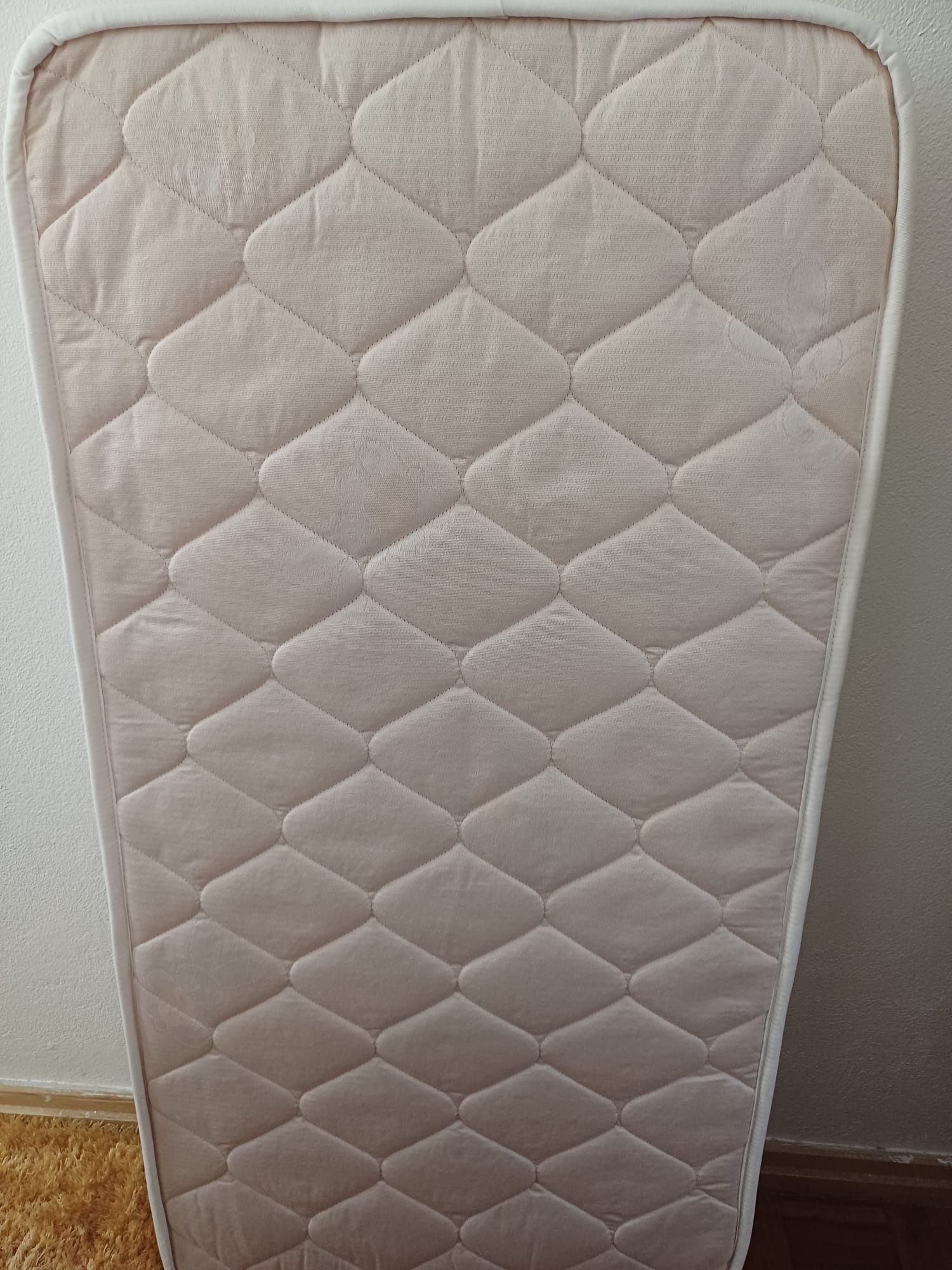 Cama de viagem e Colchão