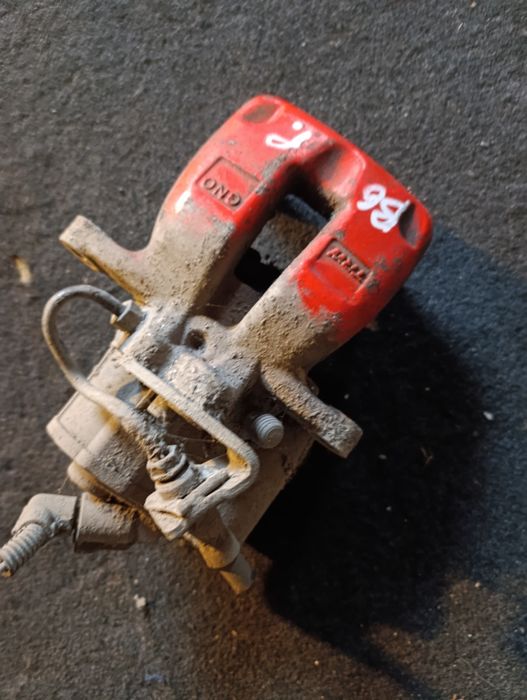 Zacisk hamulcowy volkswagen passat b6 elektryczny prawy