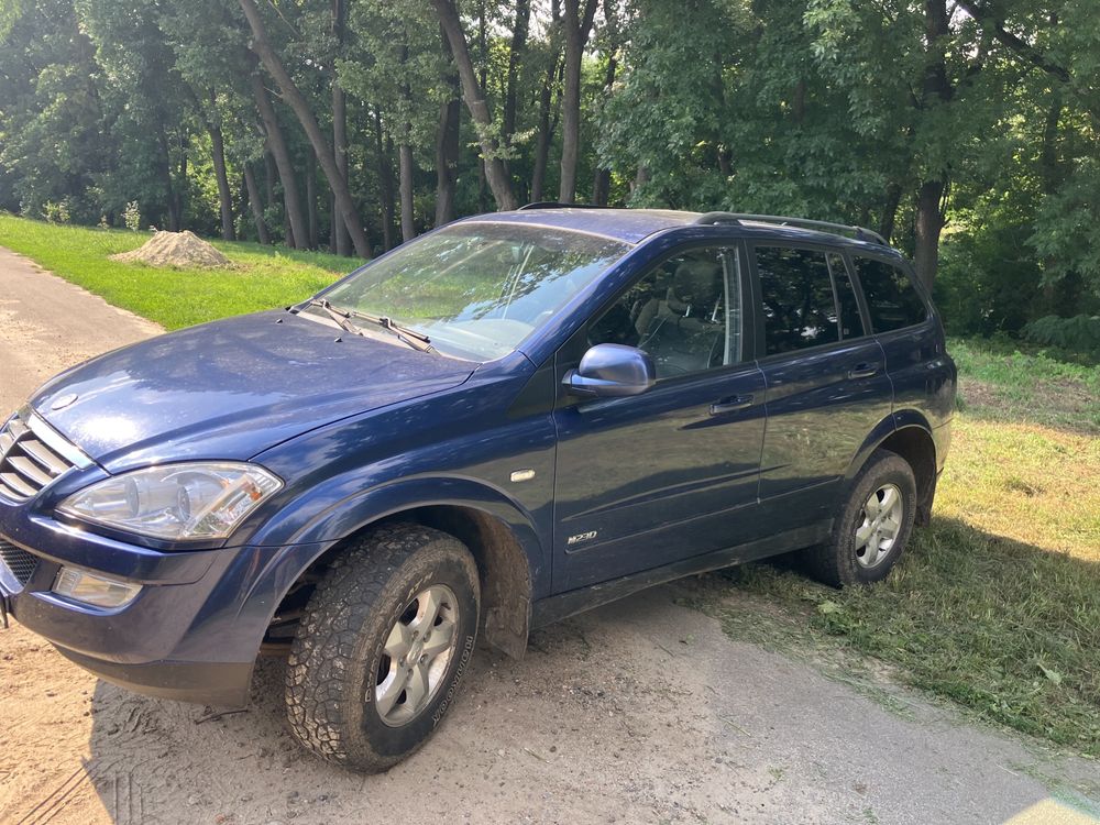 SsangYong Kyron 2,3 внедорожник