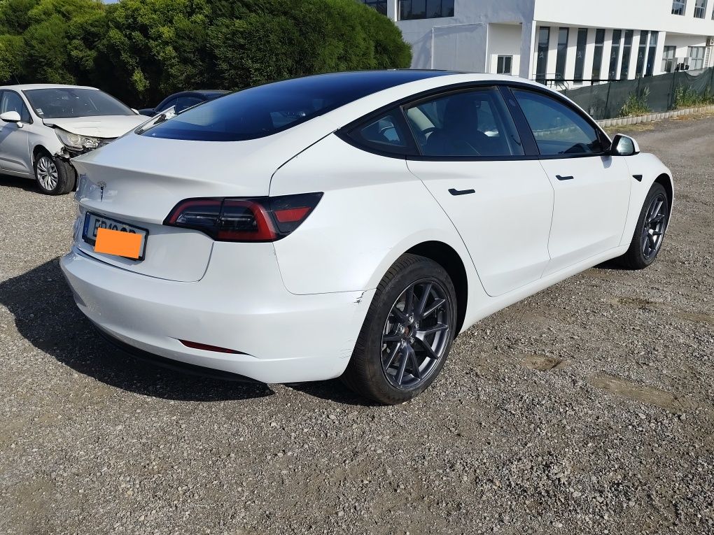 Tesla Modelo 3 single motor 2023